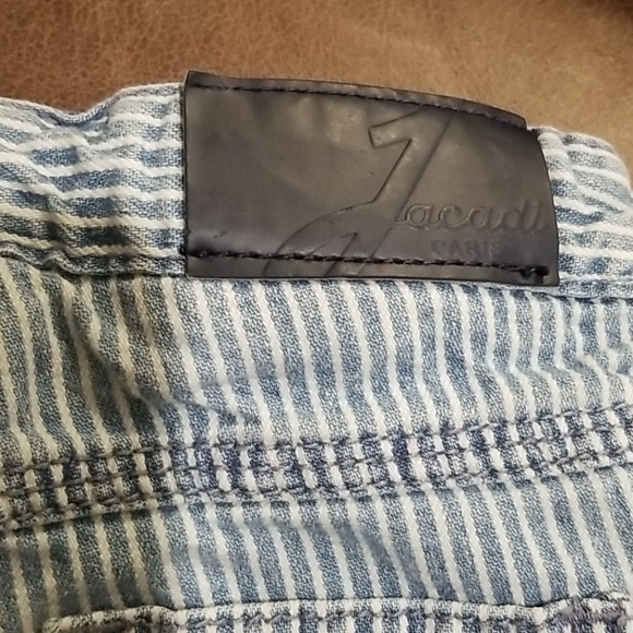 Jacadi Paris 2T Nautical Striped Shorts - Picture 5 of 7